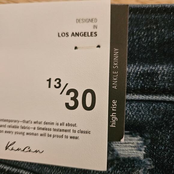 NEW KanCan Skinny Stretch Jeans Dark Blue Wash Distressed High Rise Size 11/29 - Picture 10 of 10